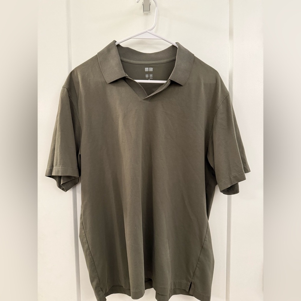 Uniqlo Men's Khaki Polo Shirt